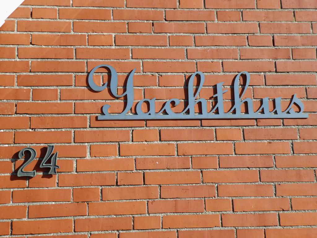 Yachthus - Direkt Am Meer Carolinensiel Buitenkant foto